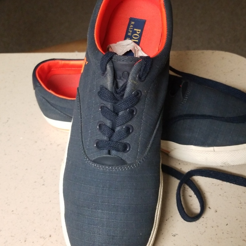 Shoes - Picture 4 of 4